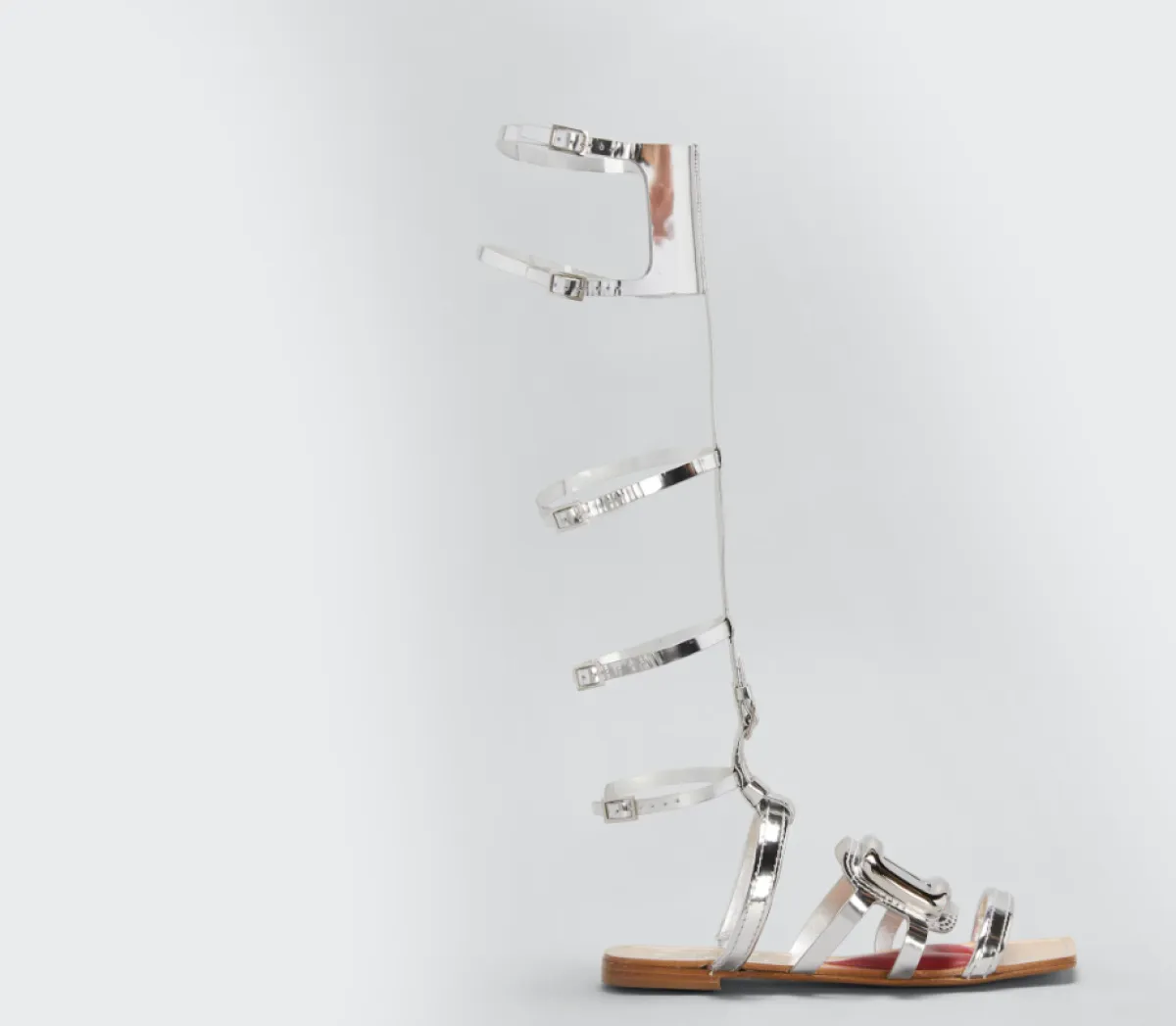 صندل فضي من روجيه فيفييه