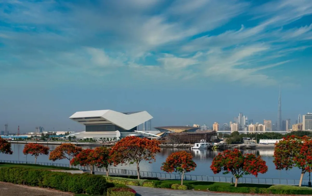 تحظى المكتبة بموقع فريد مميز. الصورة من "وام"