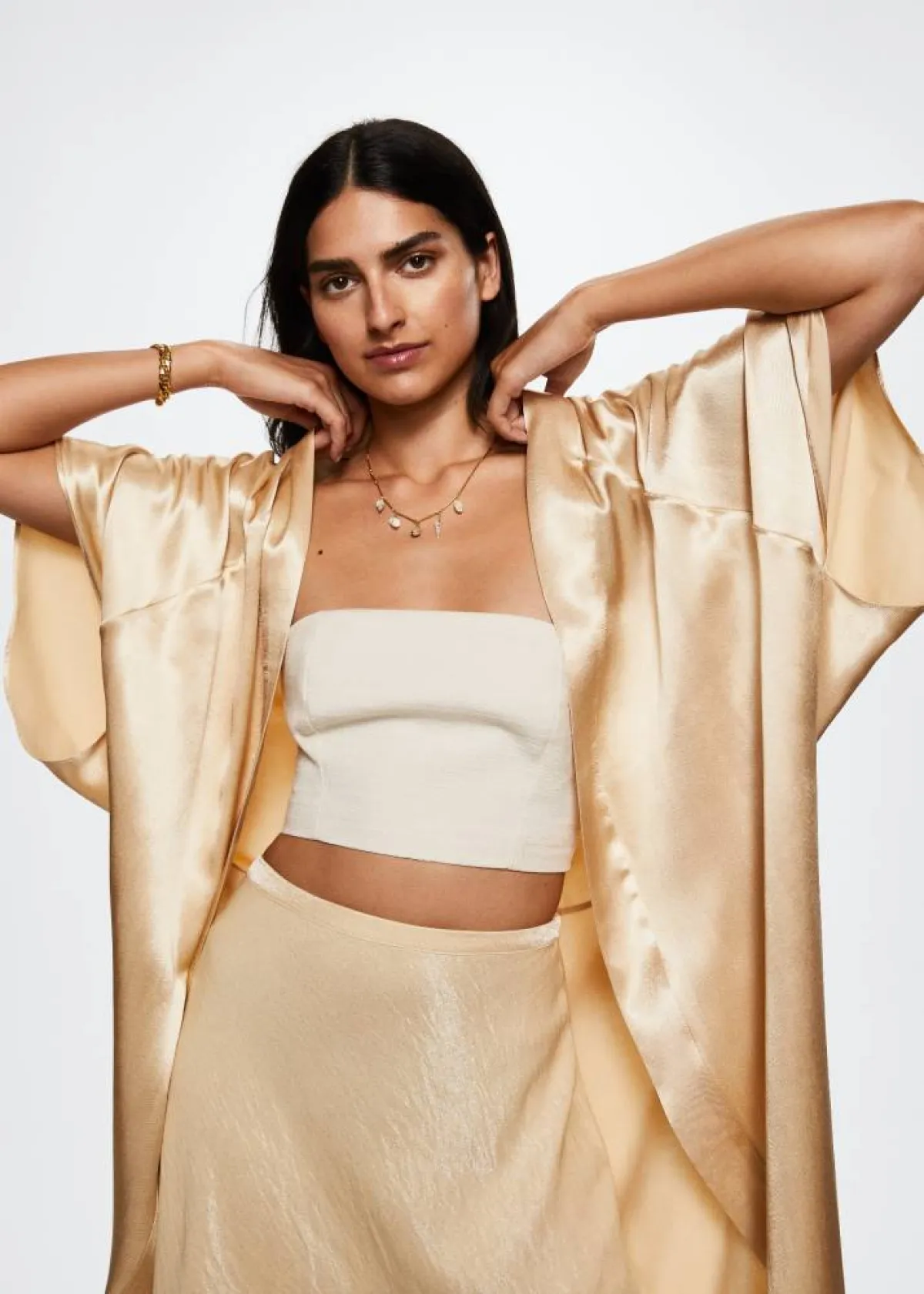 من مجموعة Mango لعيد الأضحى 