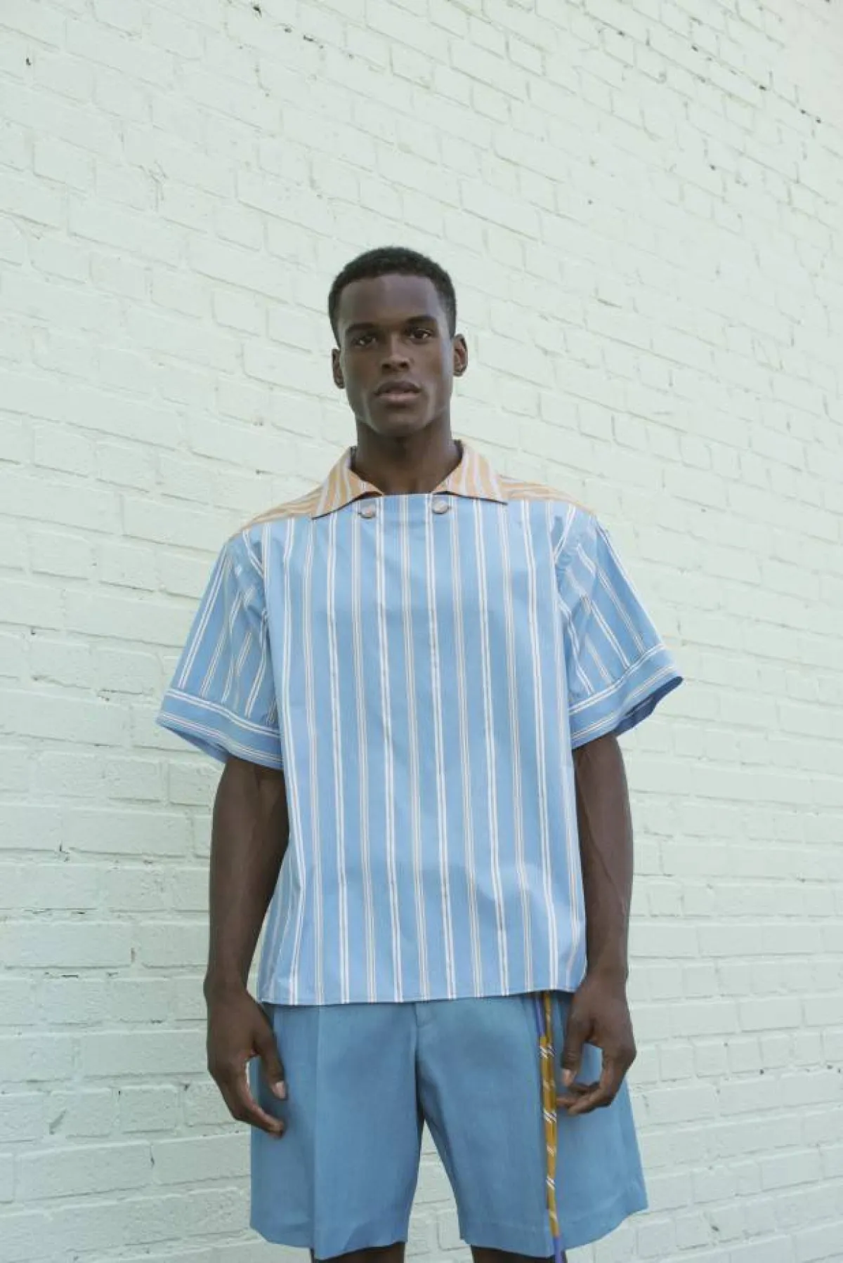 الأزياء المخطّطة للرجل