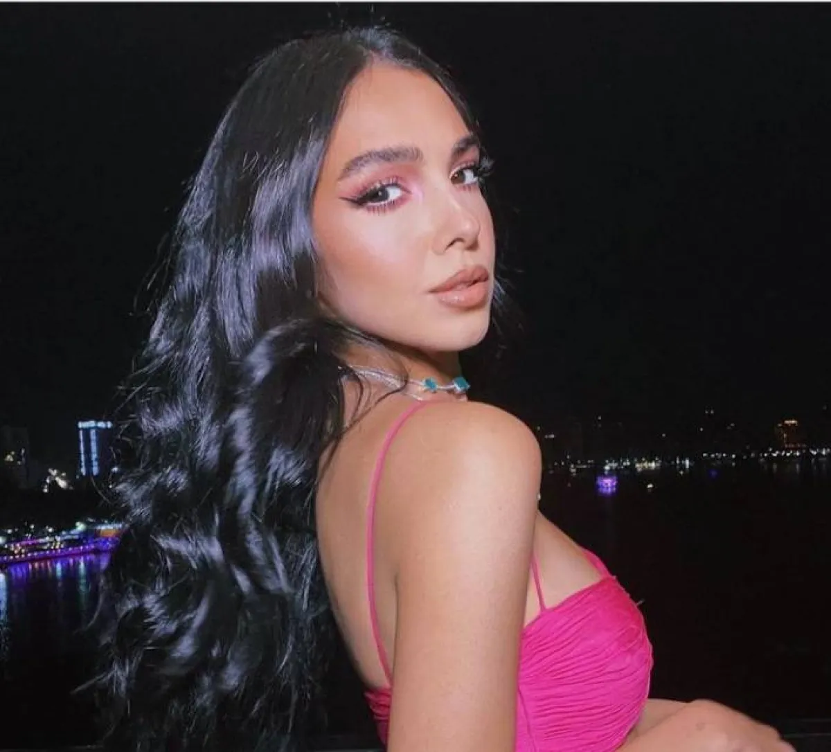 مكياج عيون زهري بأسلوب سلمى أبو ضيف