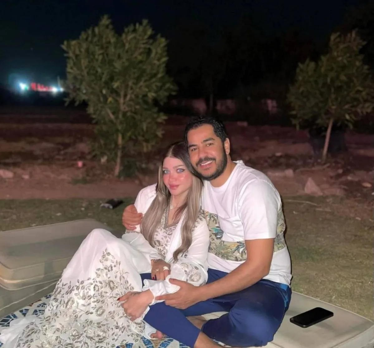 ياسمين الخطيب وزوجها - الصورة من حسابه على الفيس بوك