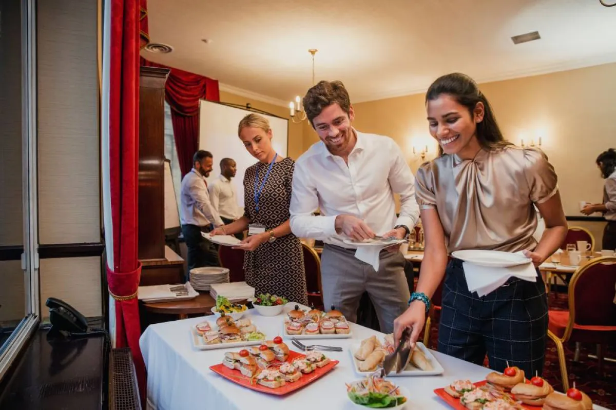 العلاقات الاجتماعية تنمي المهارات الشخصية