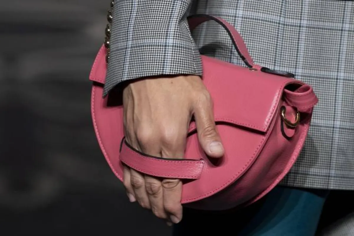 حقيبة زهرية من ه. أنطوني