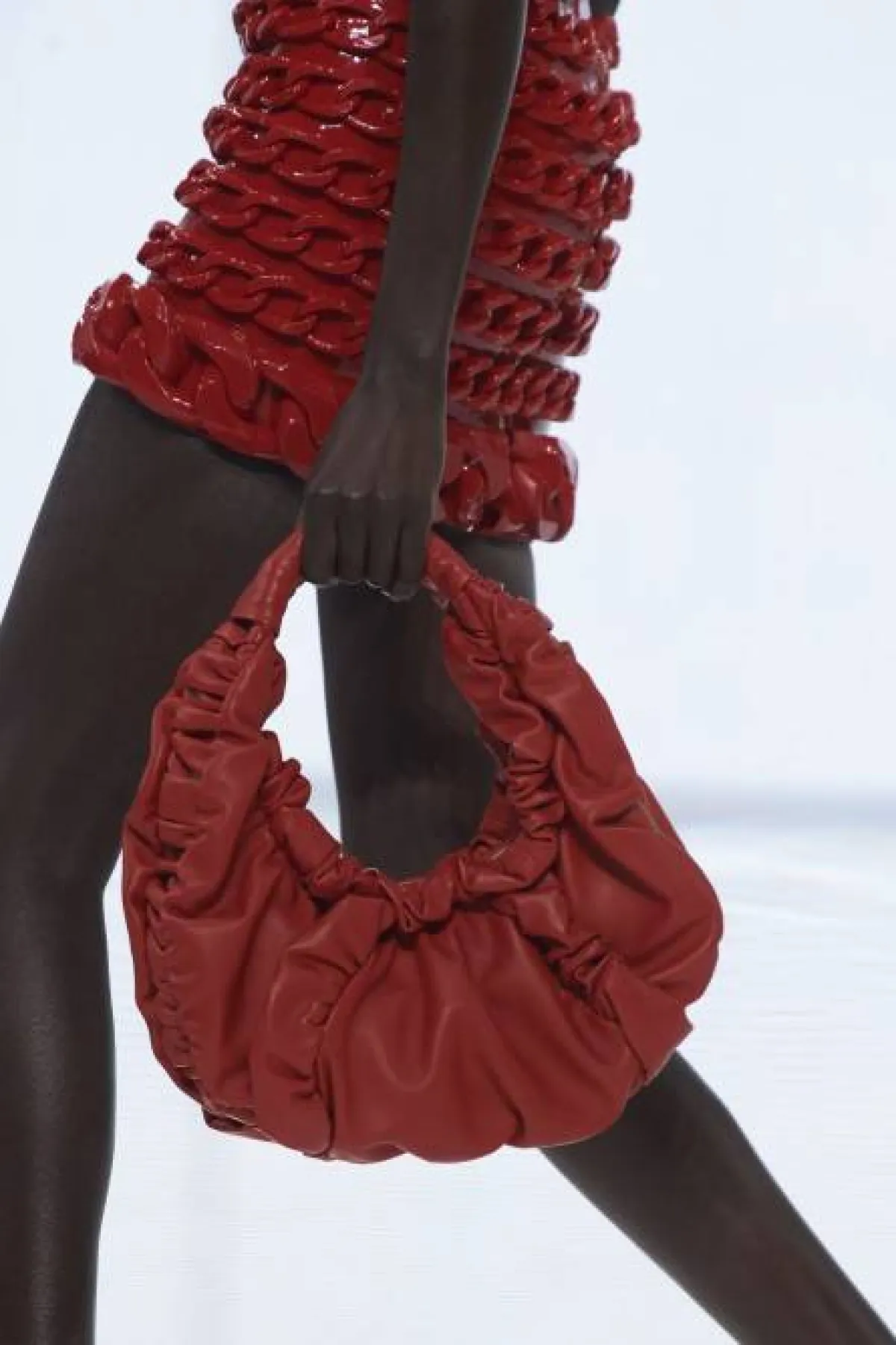 حقيبة برغندية اللون من بالمان