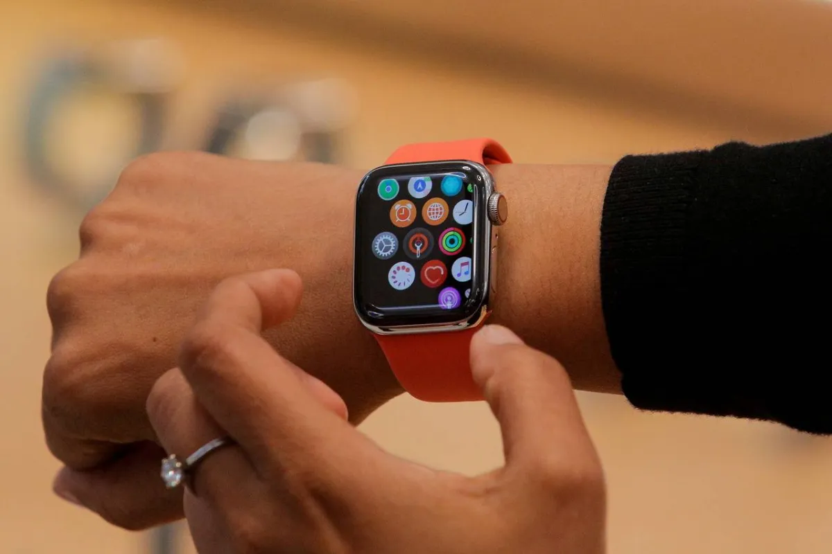 تسمح إدارة الغذاء والدواء الأمريكية باستخدام Apple Watch لمراقبة مرض باركنسون