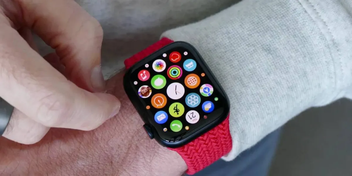 تسمح إدارة الغذاء والدواء الأمريكية باستخدام Apple Watch لمراقبة مرض باركنسون