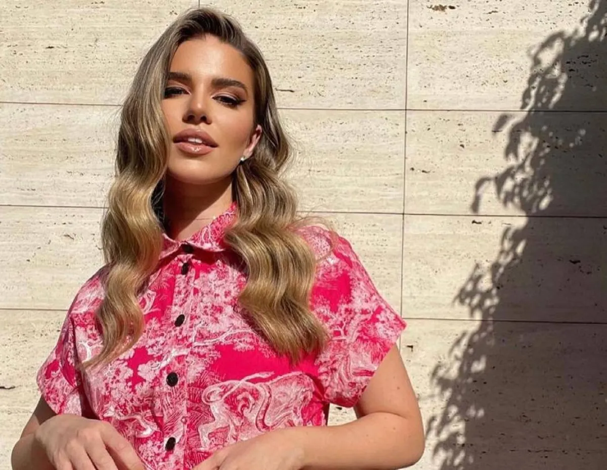 لارا اسكندر - صورة من صفحتها الرسمية على " انستغرام"