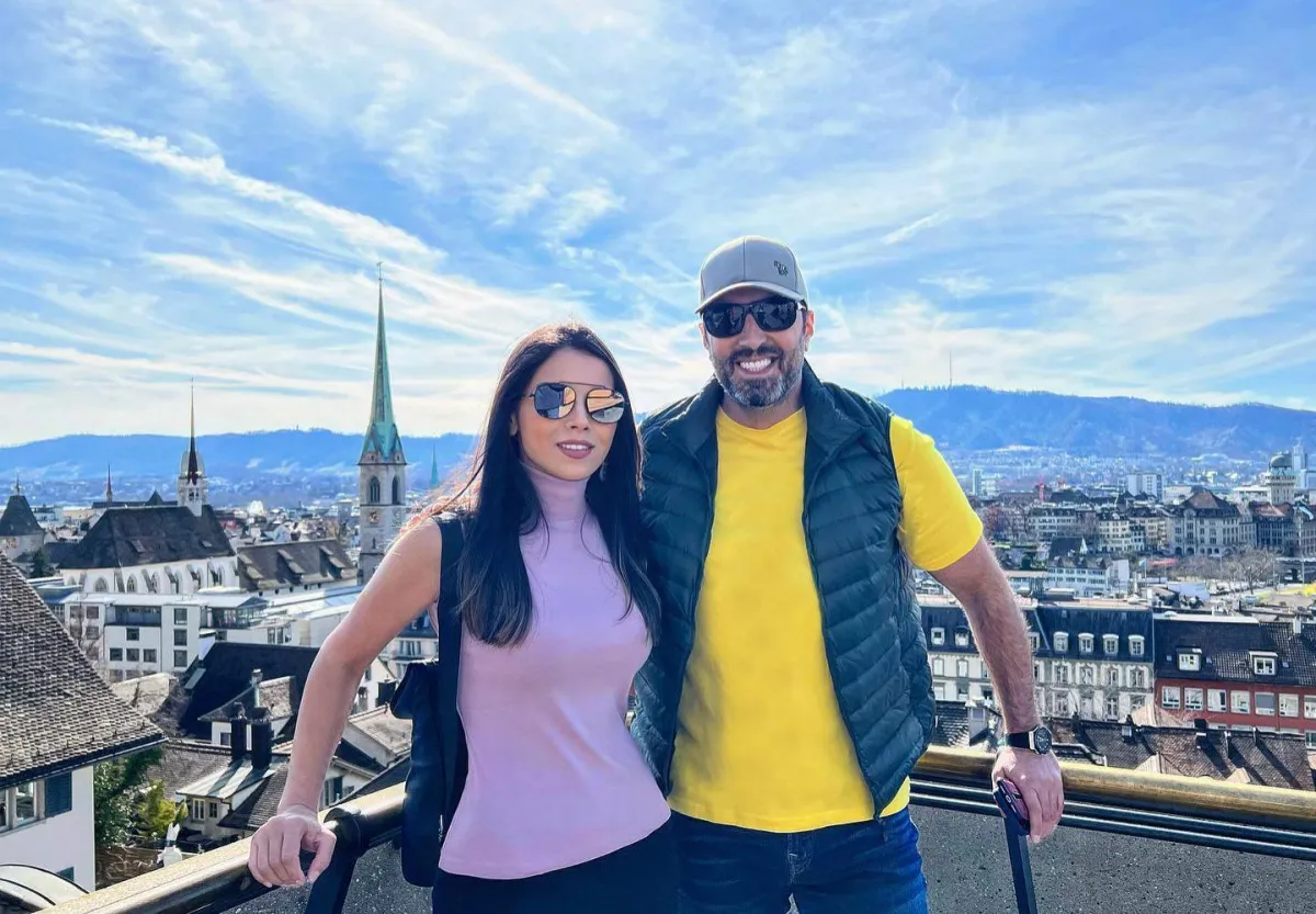 باسم ياخور وزوجته رنا الحريري - الصورة من حسابه على فيسبوك