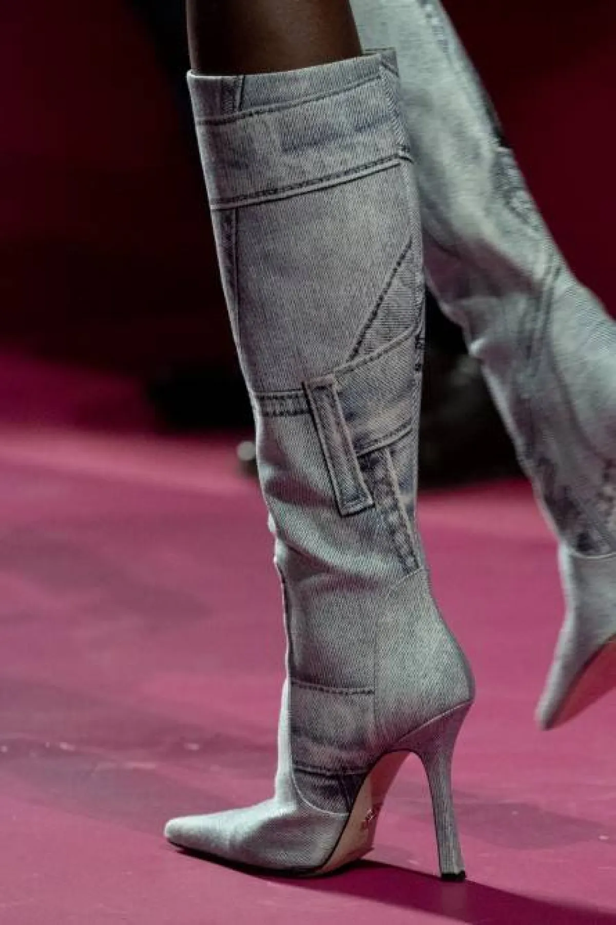 جزمة من الدنيم من بلومارين