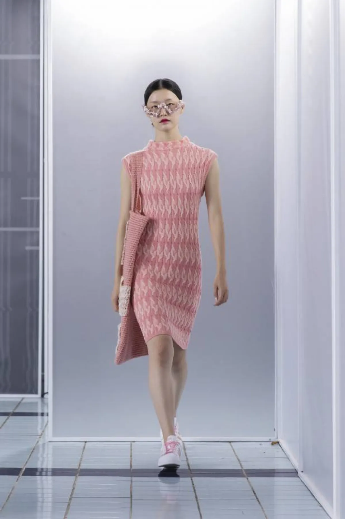 فساتين بتوب ضيق