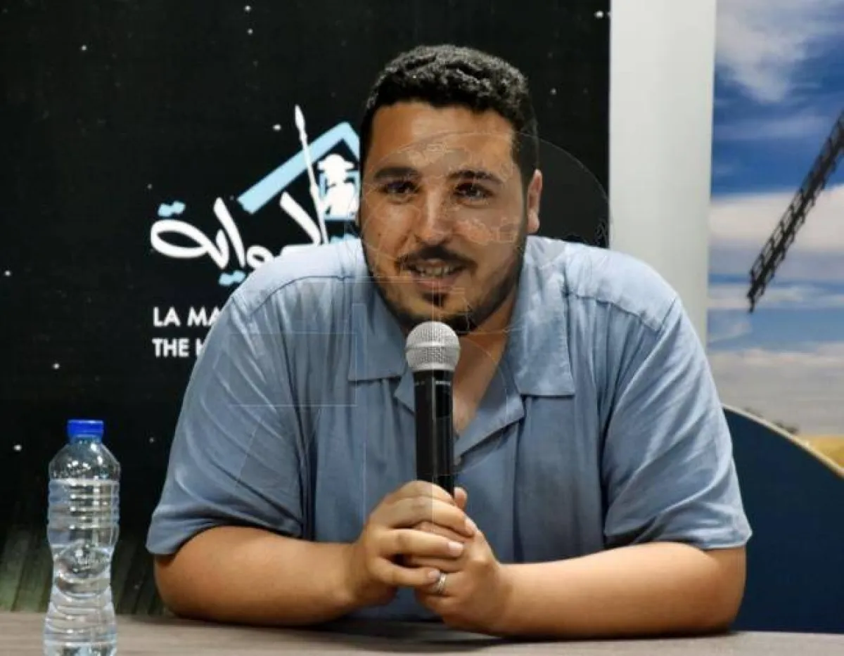 الروائي الليبي محمد النعاس في بيت  الرواية  في تونس