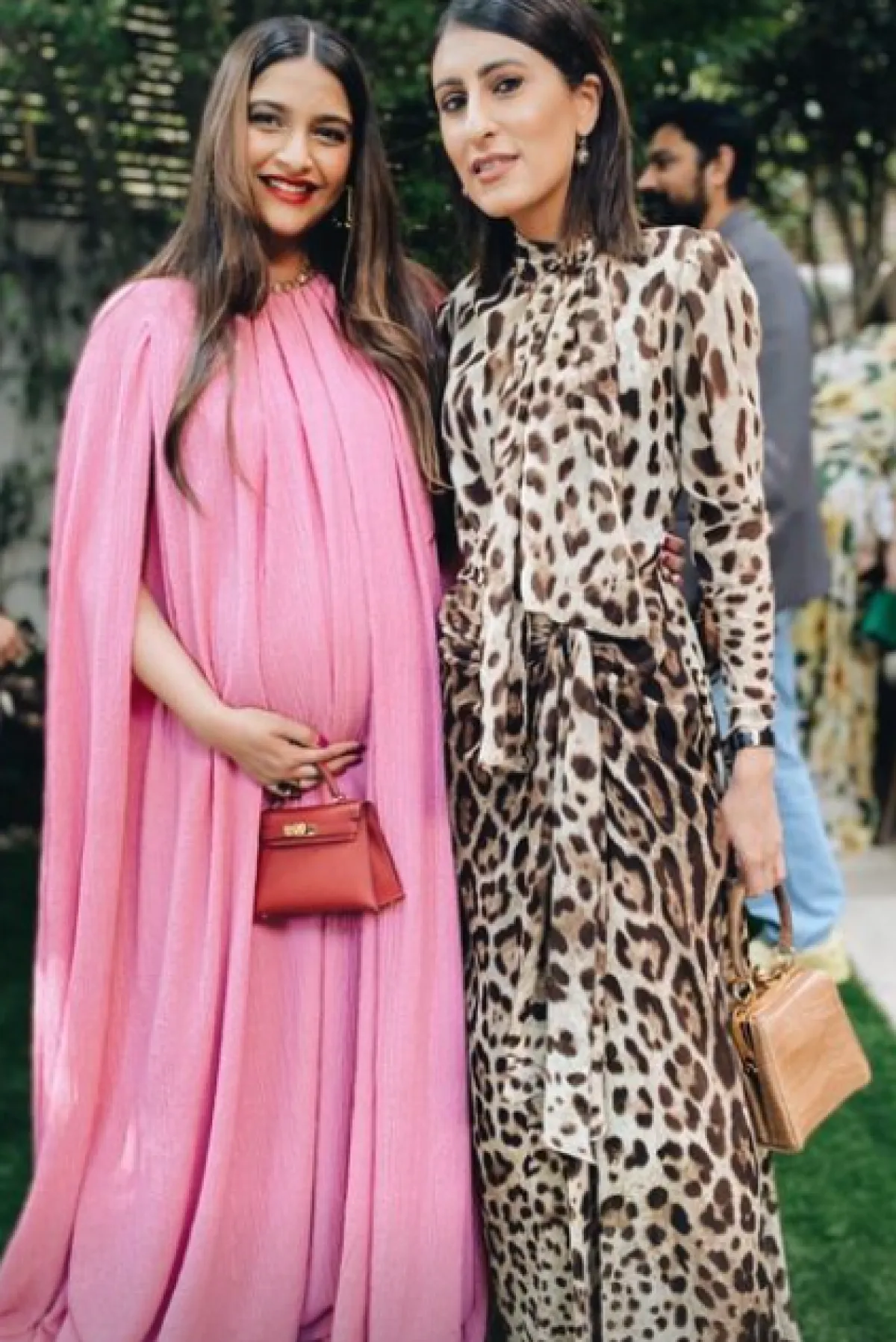 إطلالة سونام كابور - الصورة من حسابها في إنستغرام 