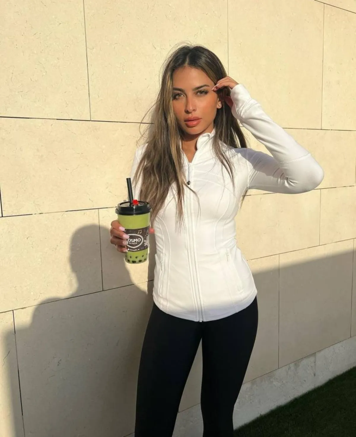 إطلالات عصرية من لما العقيل