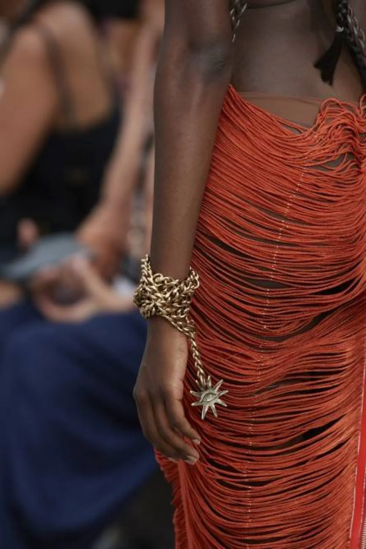 سوار طويل لليد من برونكس أند بانكو 