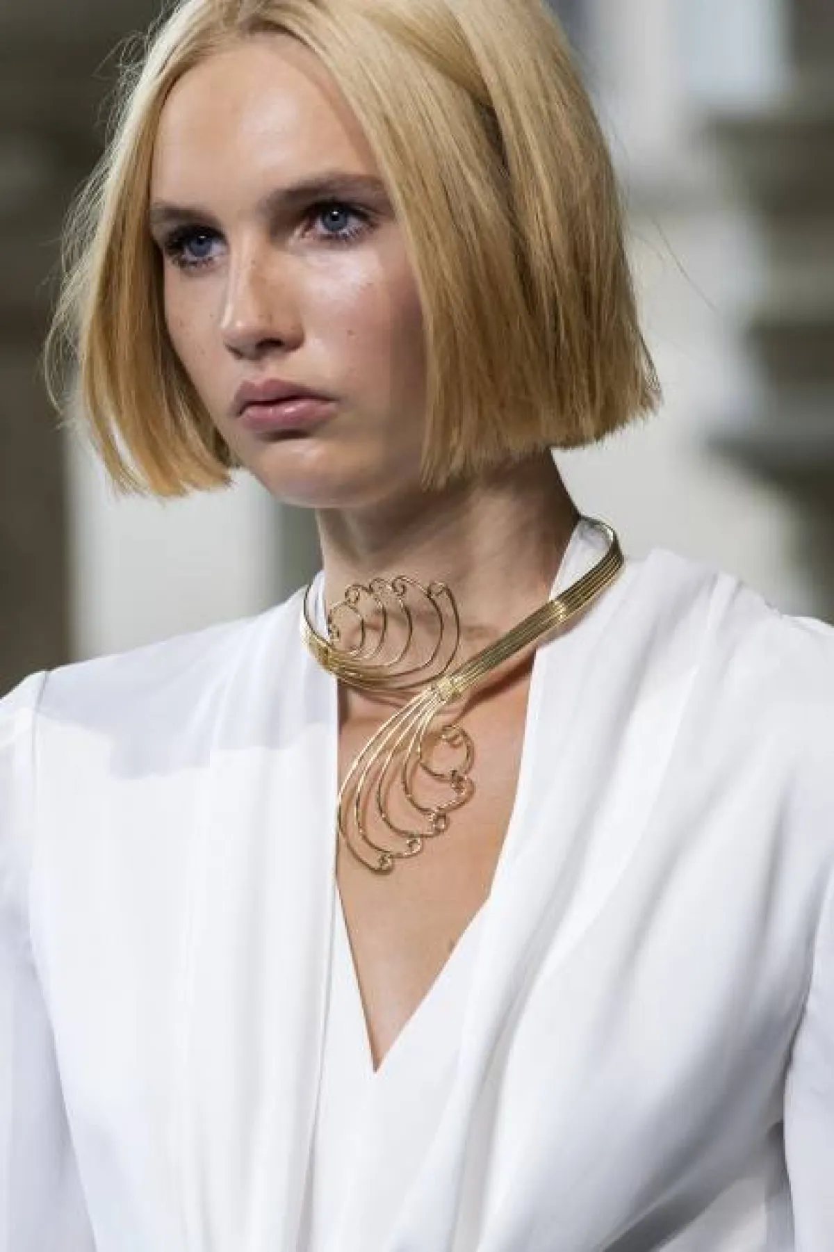 طوق للعنق من البيرتا فيريتي