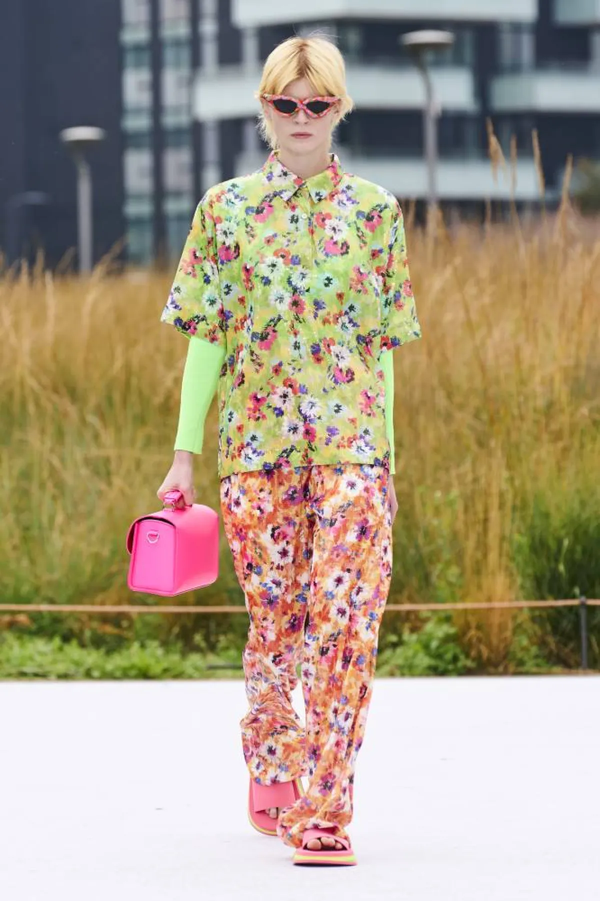 بنطلون معرق بالورود من أم أس جي أم MSGM