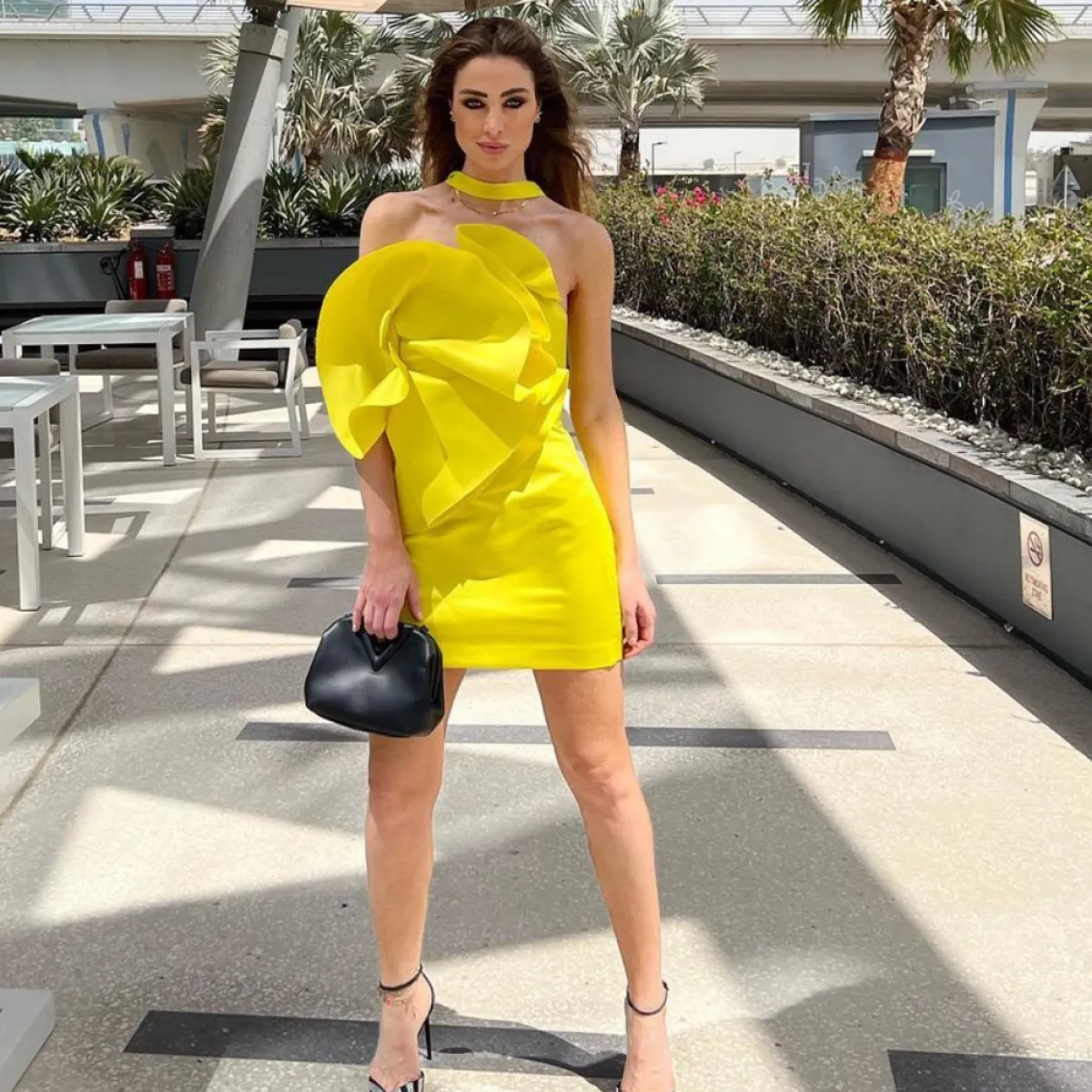 موديلات تنانير بالابيض والأسود