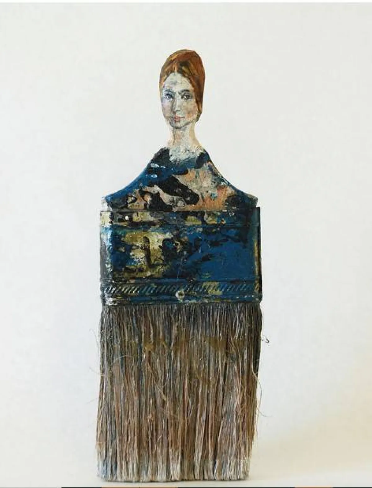 منحوتات على فرشاة الرسم