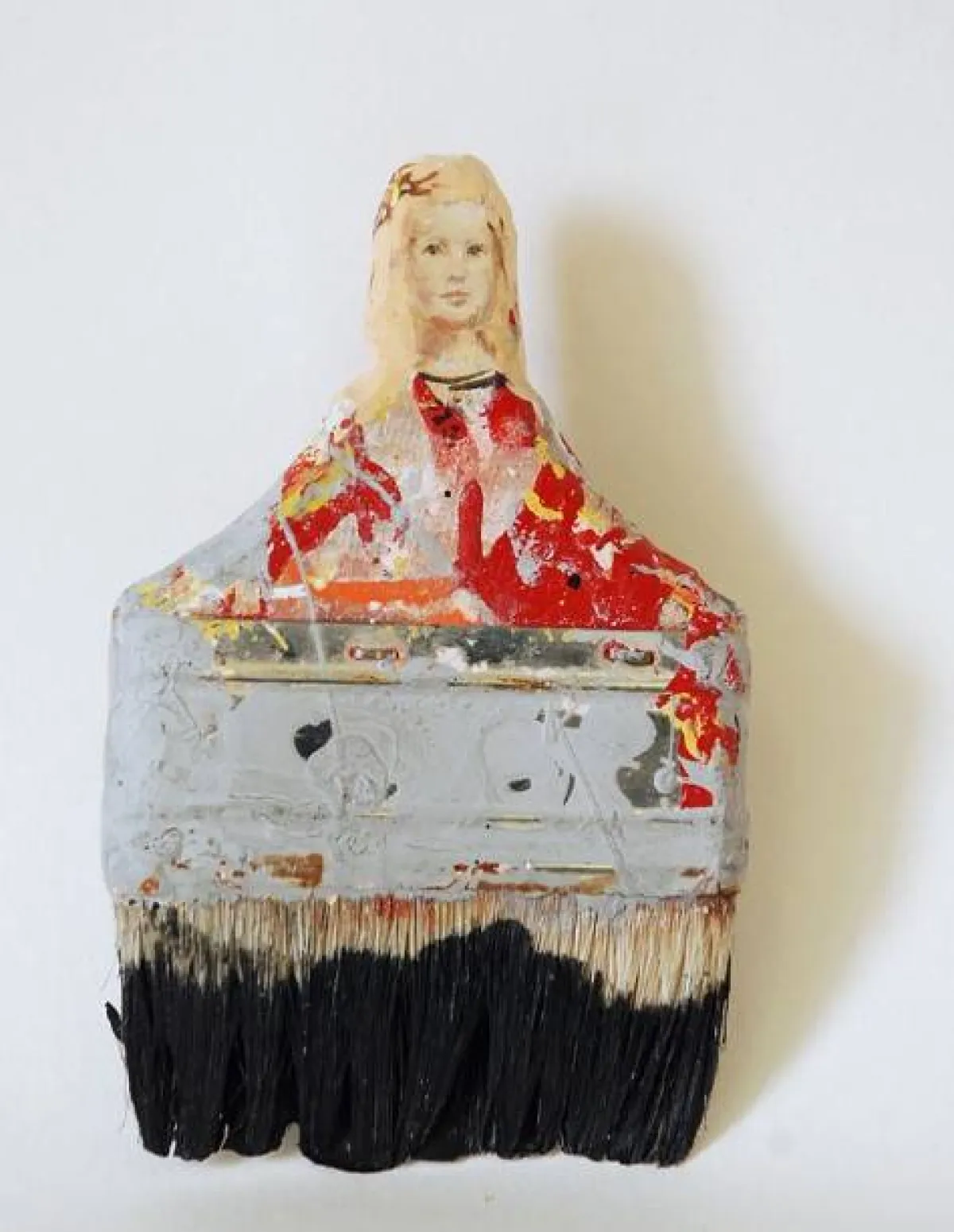 منحوتات على فرشاة الرسم