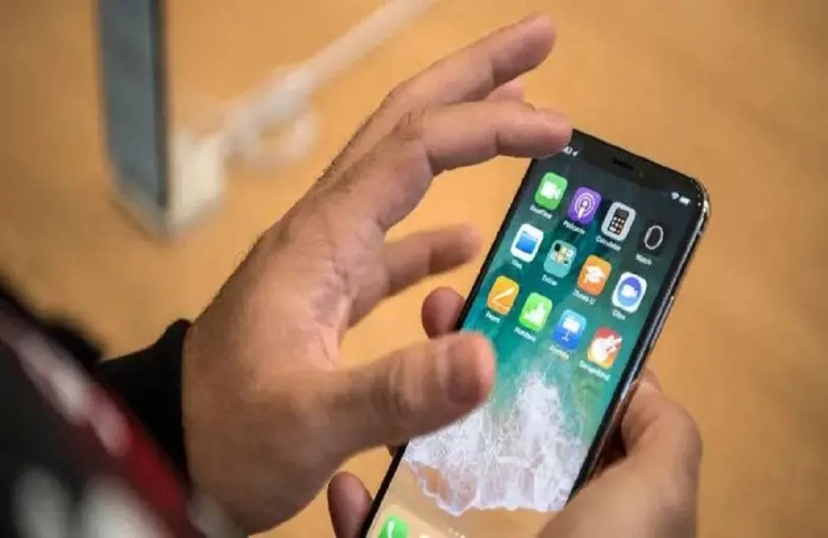 صورة هاتف آيفون