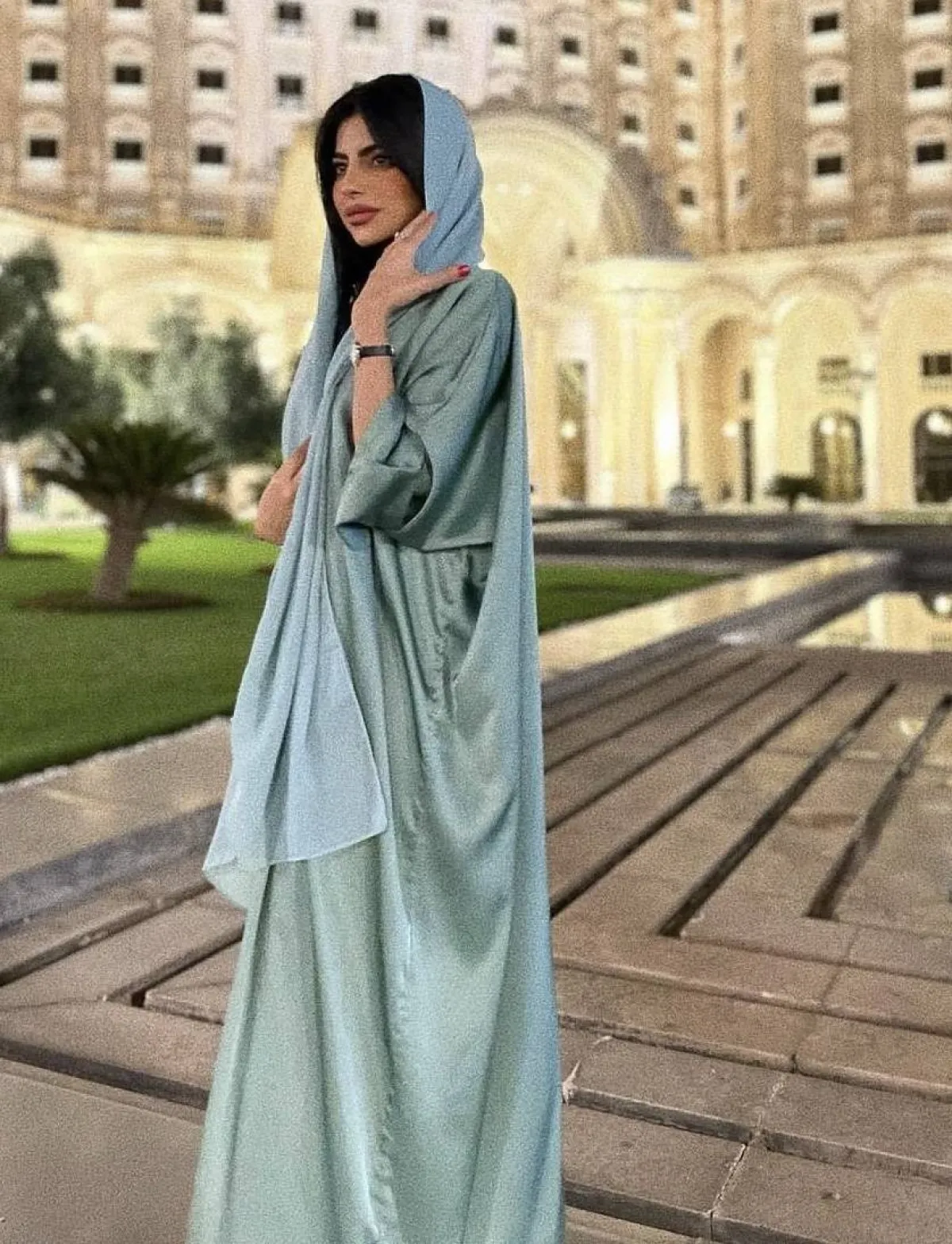 عباية ساتان