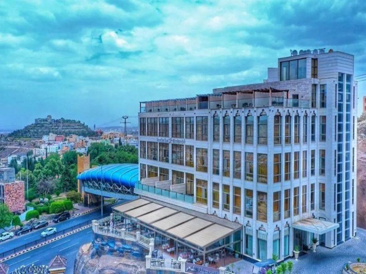 فندق سروات باركز