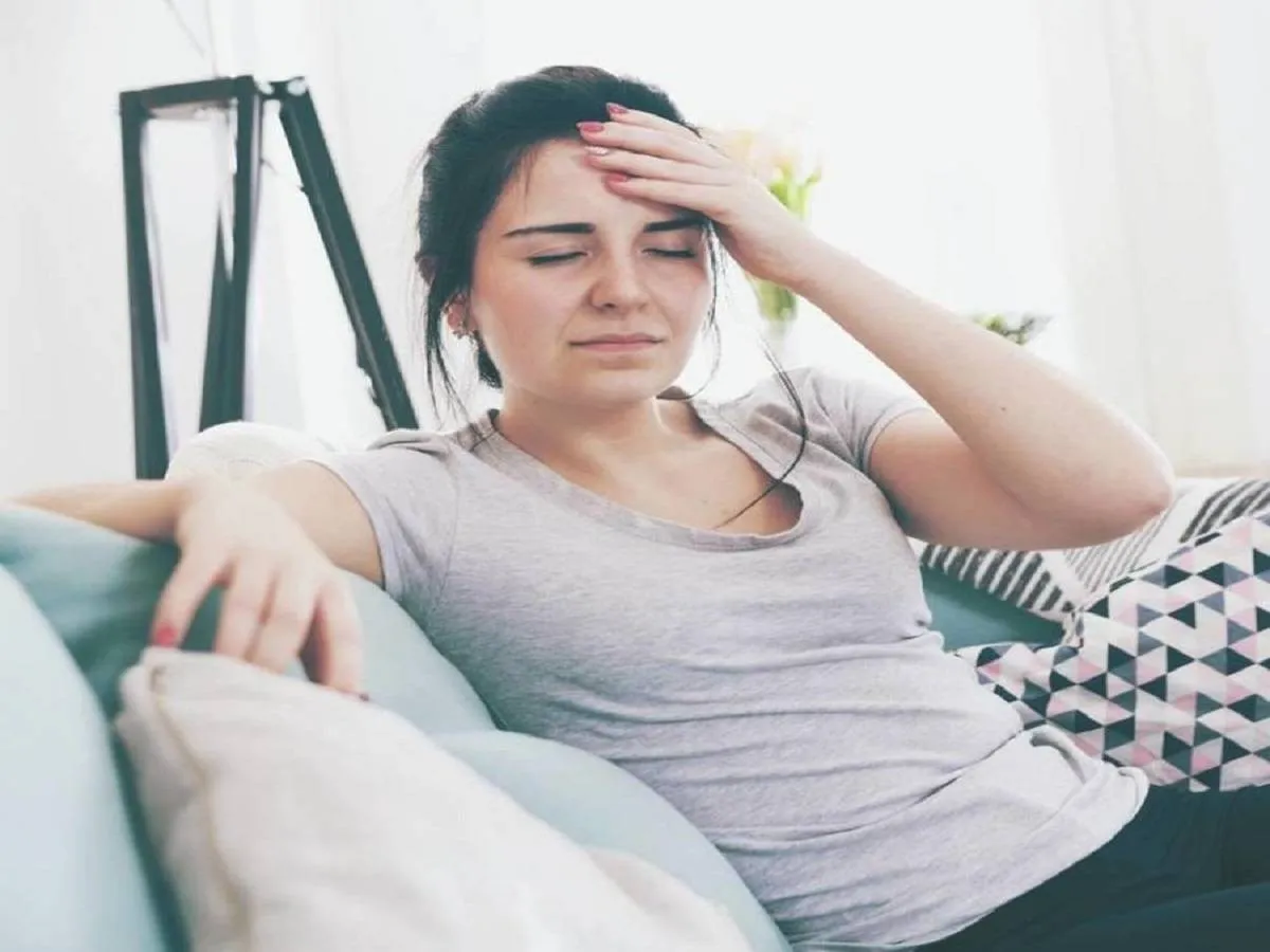 صورة لحامل تعاني من الصداع