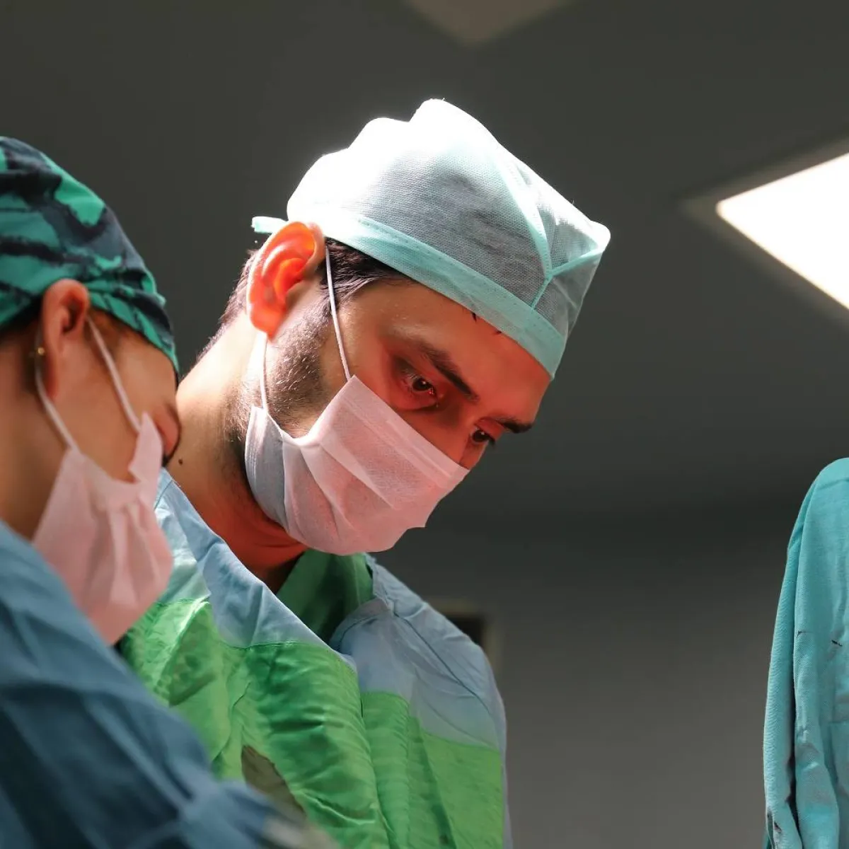 صورة لطبيب  معالج