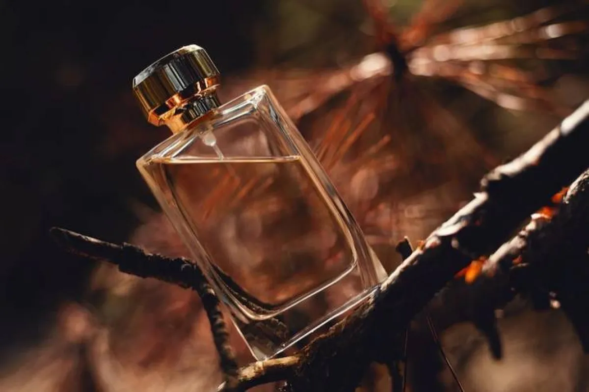 أبرز فوائد عطر العنبر