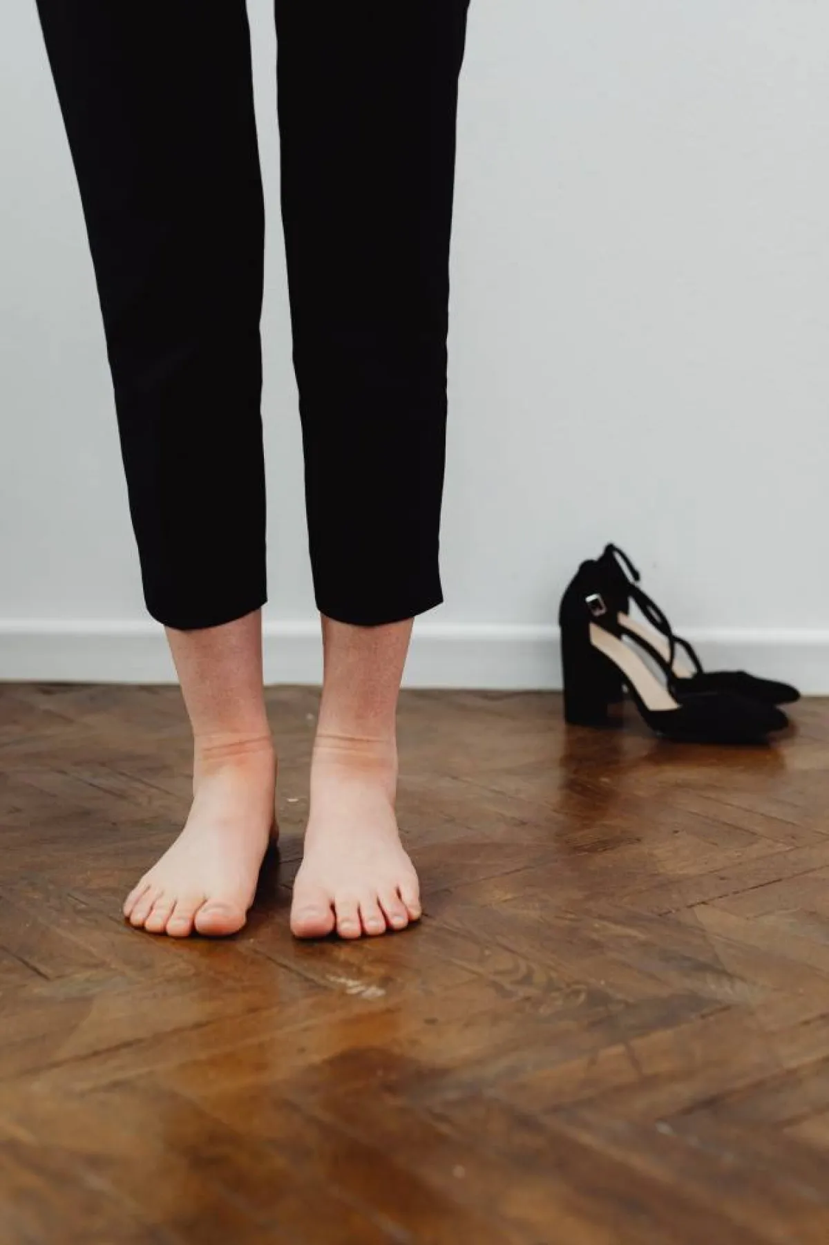 الأحذية الضيقة، قد تكون سببَ المشكلة