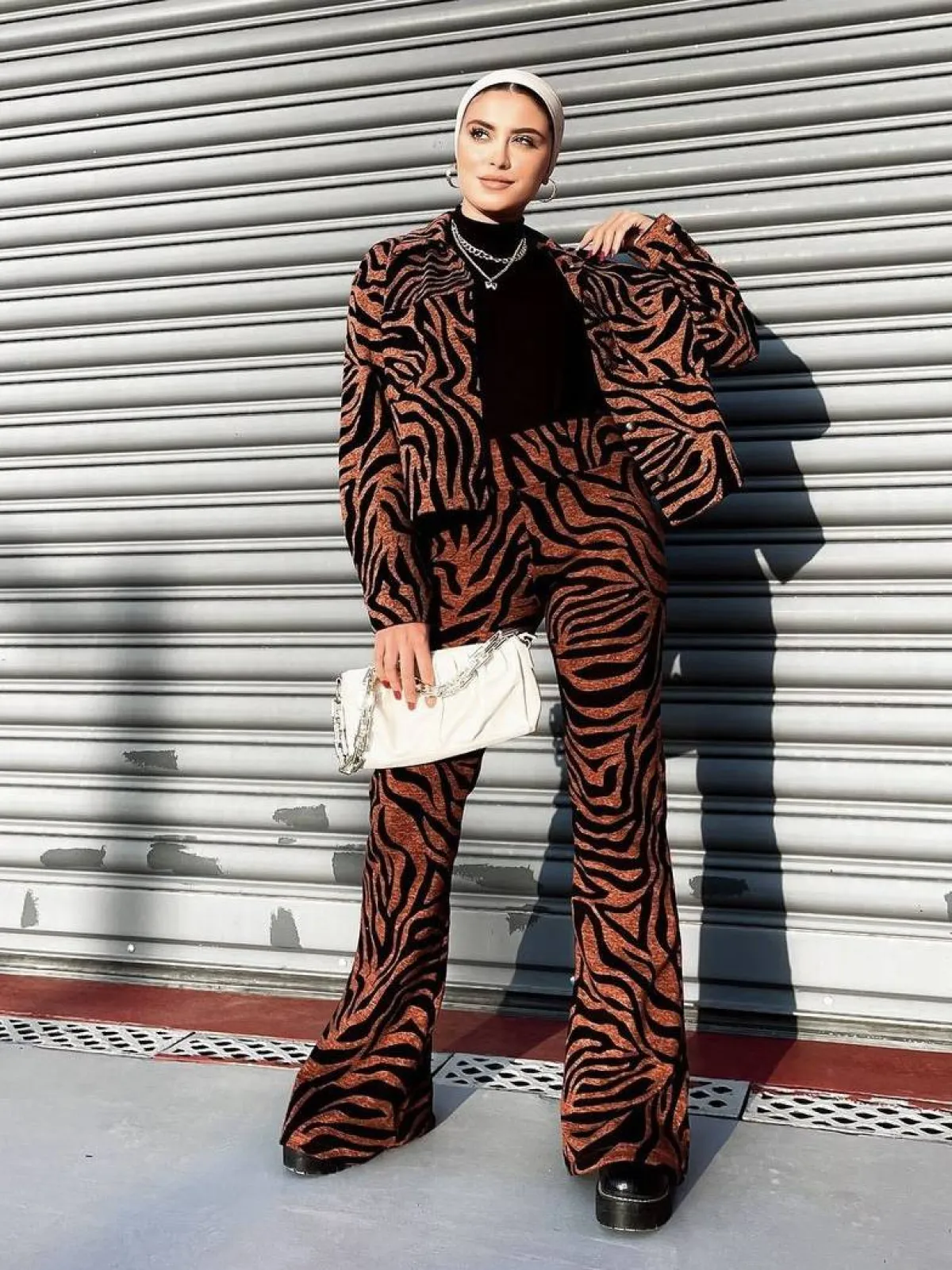 تنسيق البدلة العصرية