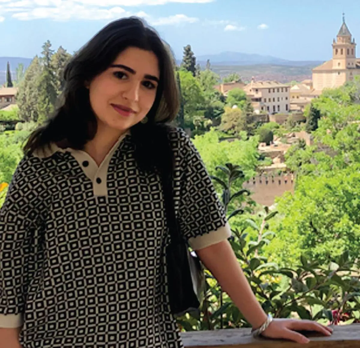 نور الحاتمي الورياغلي، 17 عاماً، طالبة