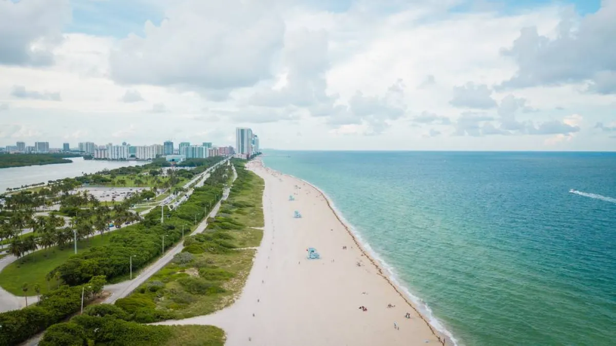 شاطئ هولوفر