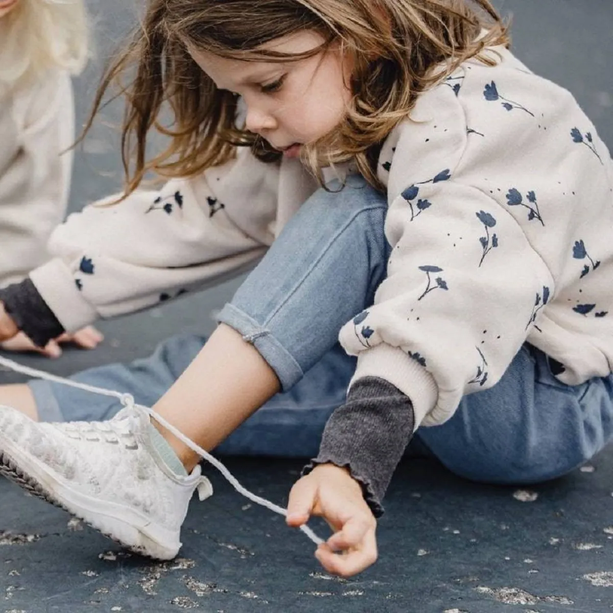 صورة لطفلة مستقلة