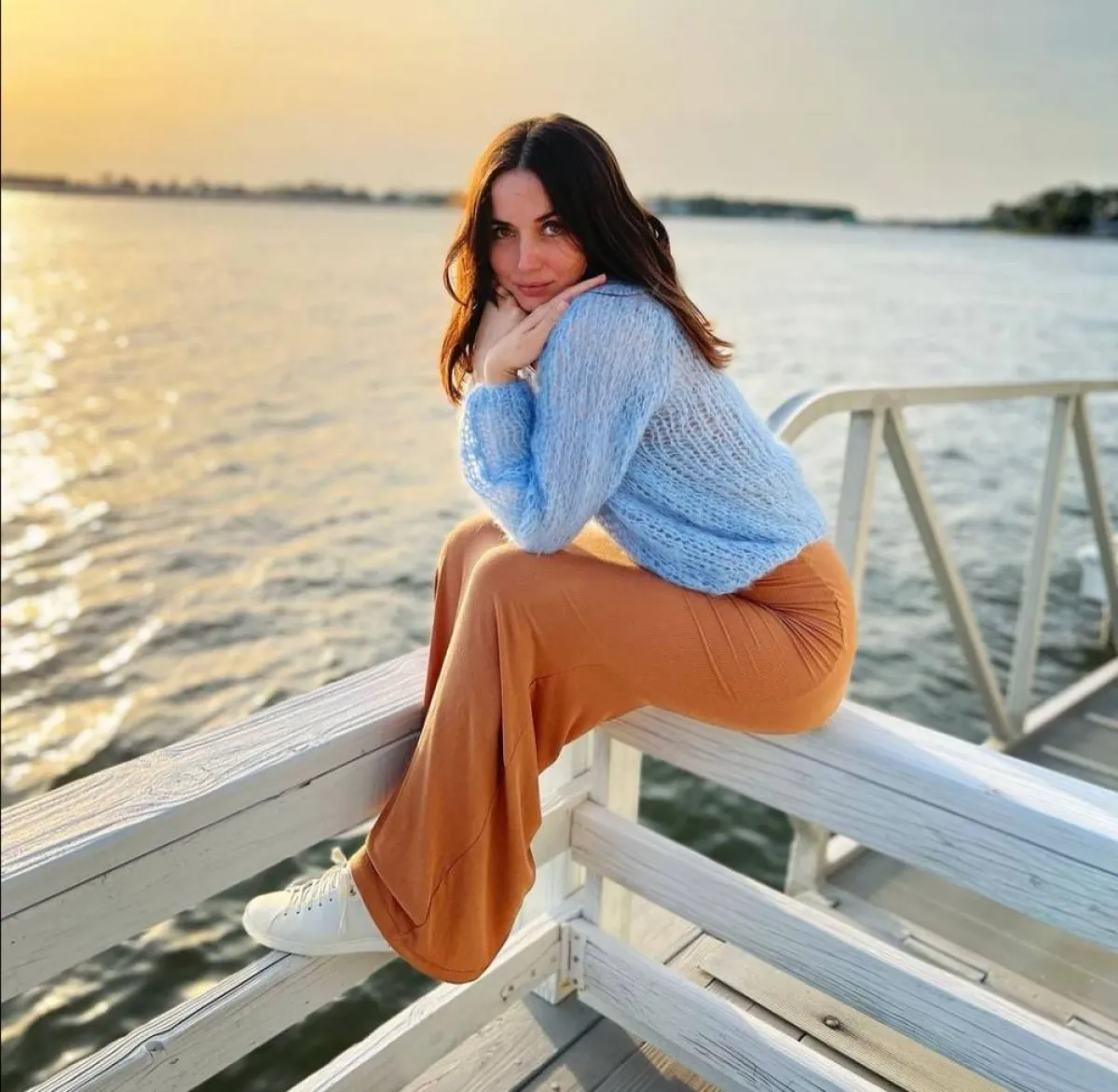 آنا دي أرماس- الصورة من حسابها على إنستغرام