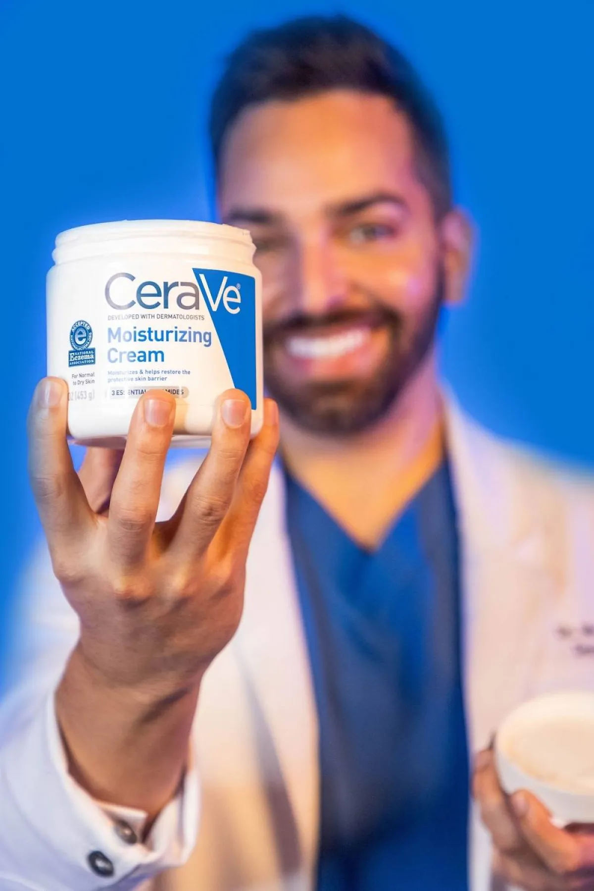 العناية بالبشرة 