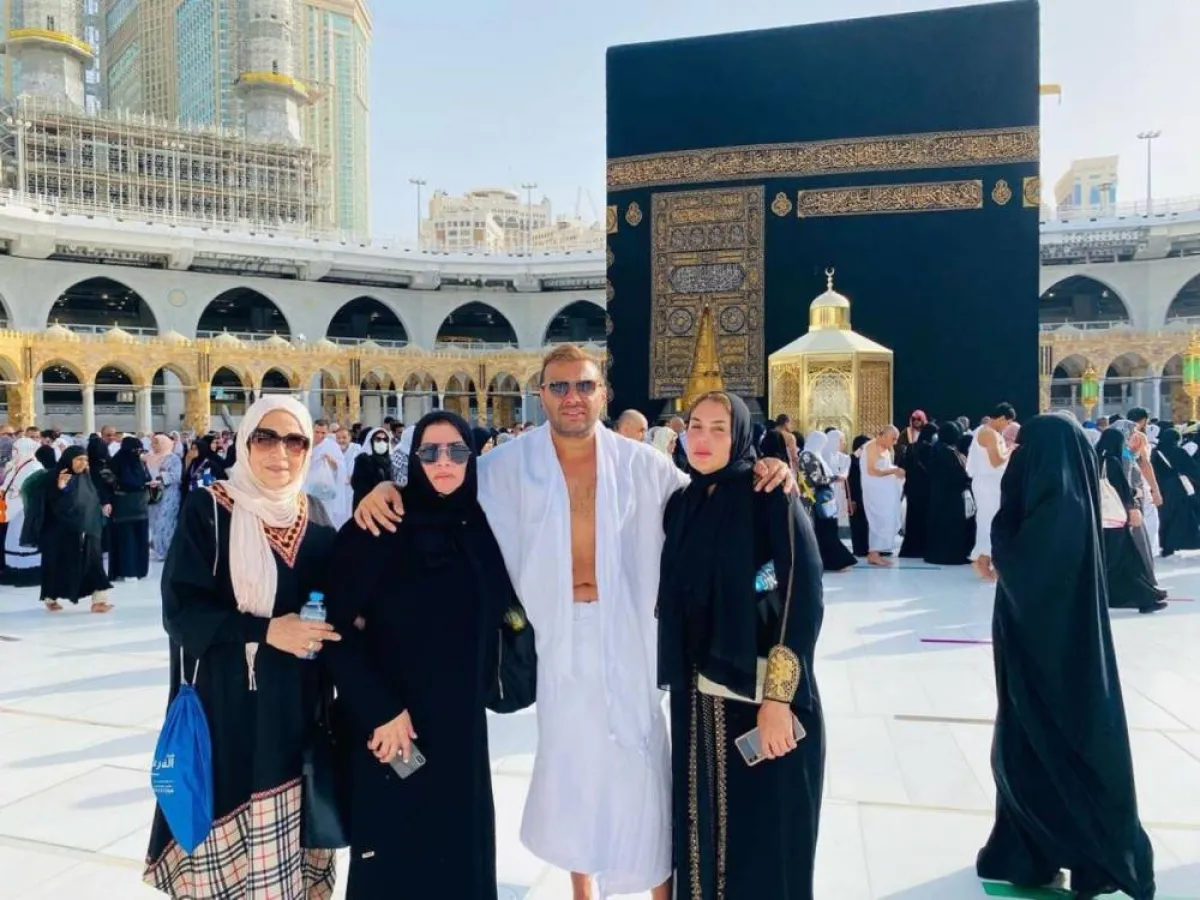 رامي صبري وزوجته ووالده - الصورة من حسابه على إنستغرام