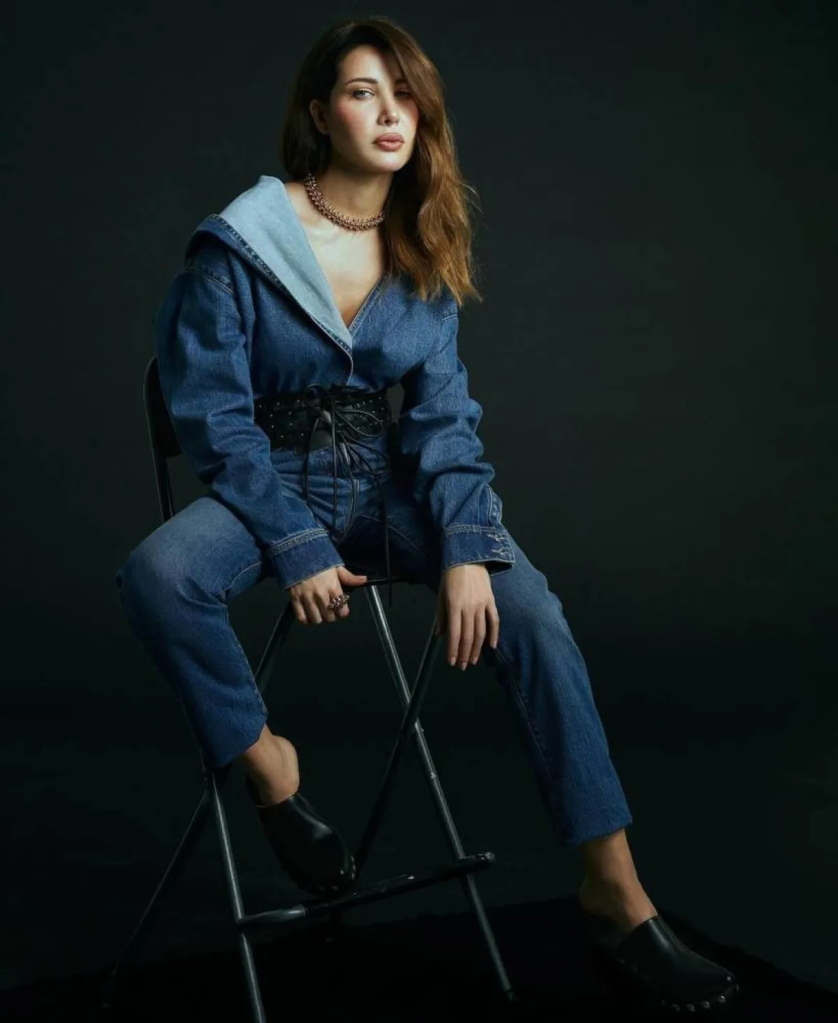 إطلالة بالدنيم من نانسي عجرم