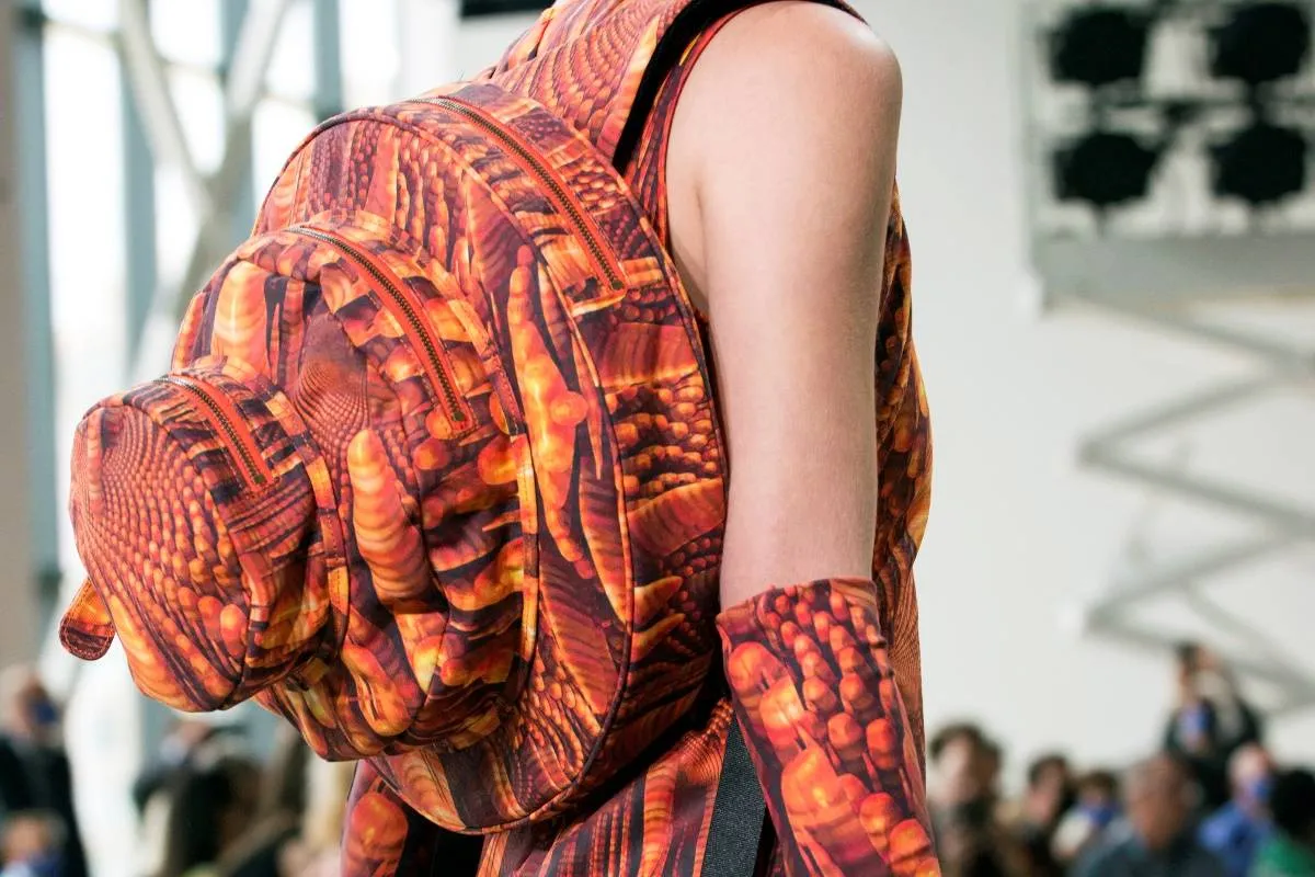 حقائب الظهر صيحة ربيع وصيف 2022