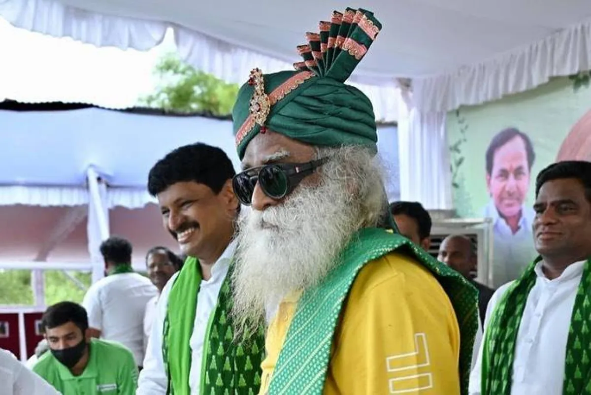 هندي يجوب العالم