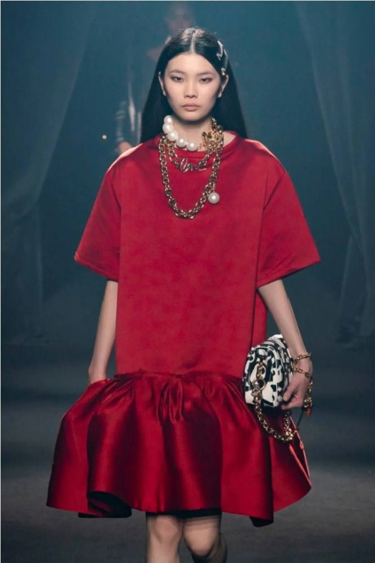 إطلالات مونوكروم باللّون الأحمر من إي زاد فاكتوري   Az Factory