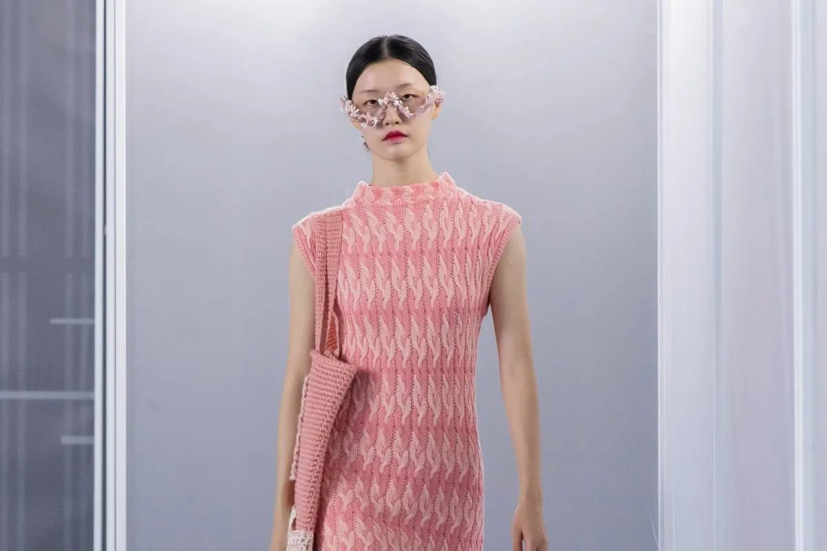 فستان بتوب ضيق من أبو جان Apu Jan