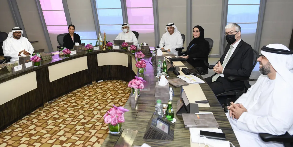 مجلس أمناء جامعة الإمارات يعقد اجتماعه الخامس - الصورة من حساب جامعة الإمارات بتويتر