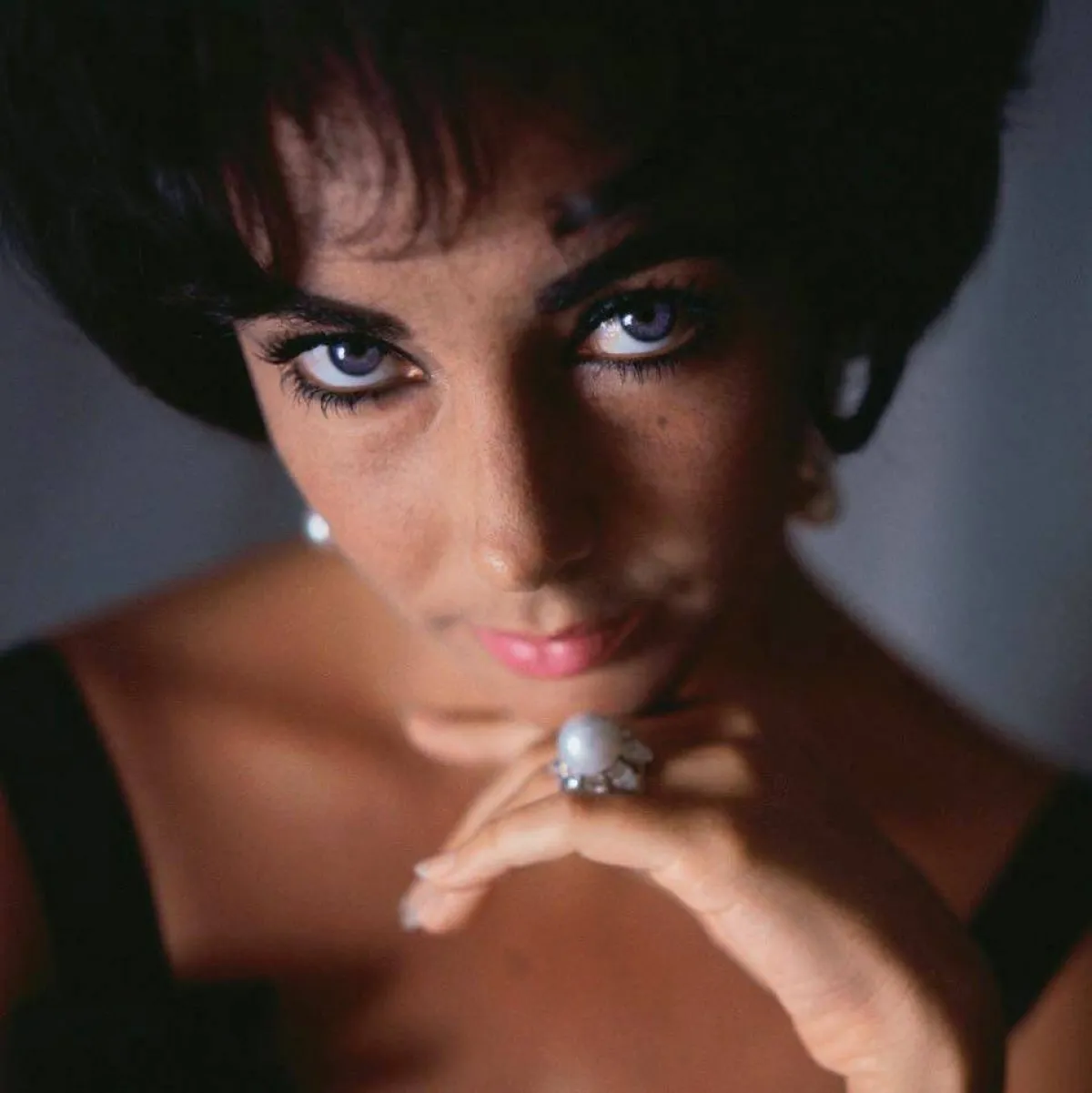 الصورة من الحساب الرسمي للممثلة الراحلة إليزابيث تايلور على انستغرام