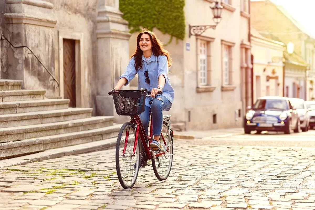 يبحث النشّالون عن السياح مشتتة الذهن محملين بالمال