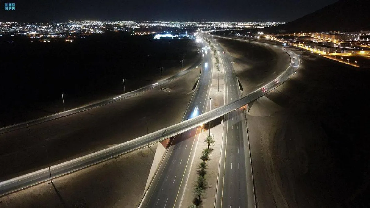 فرع وزارة النقل بالمدينة المنورة ينهي أعمال الصيانة والسلامة على طريق الهجرة السريع استعداداً لموسم الحج