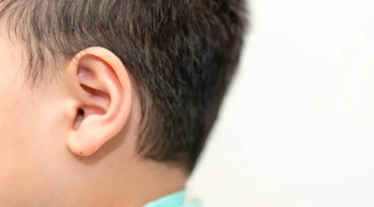 صورة توحي بأهمية احترام الصمت