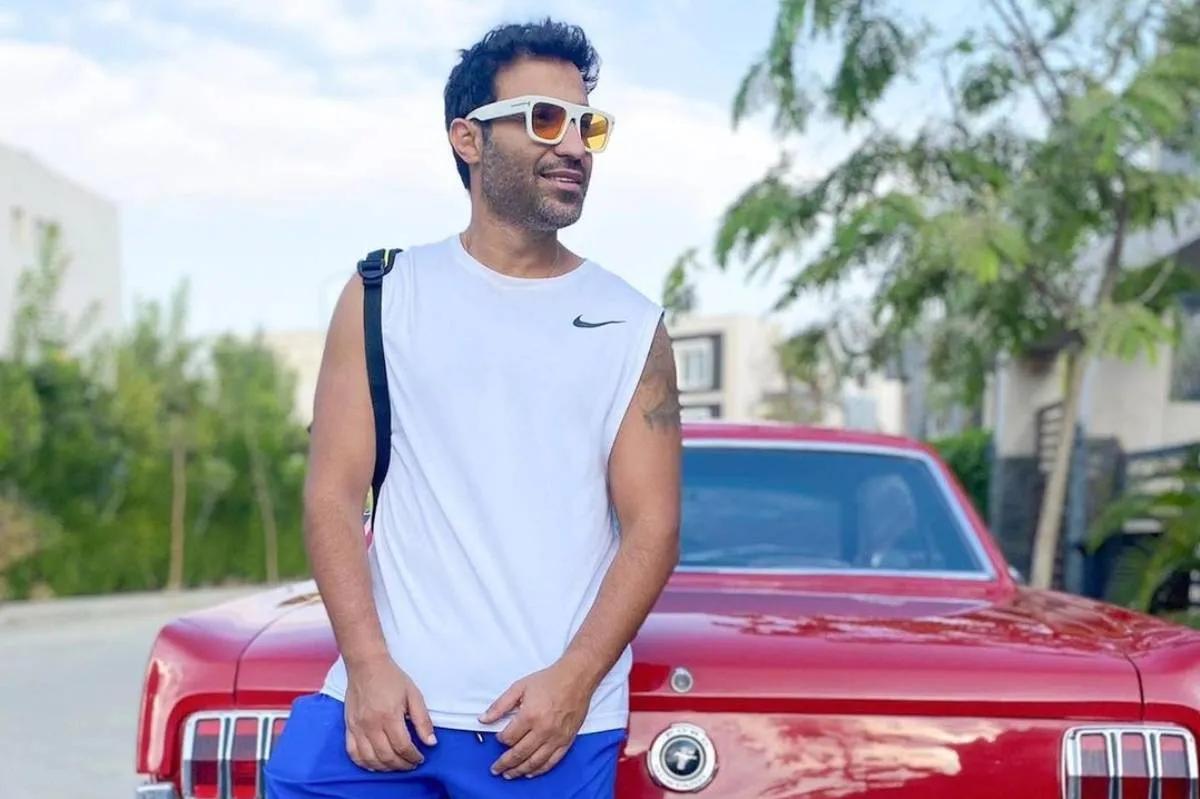 إطلالات صيفية من أحمد فهمي