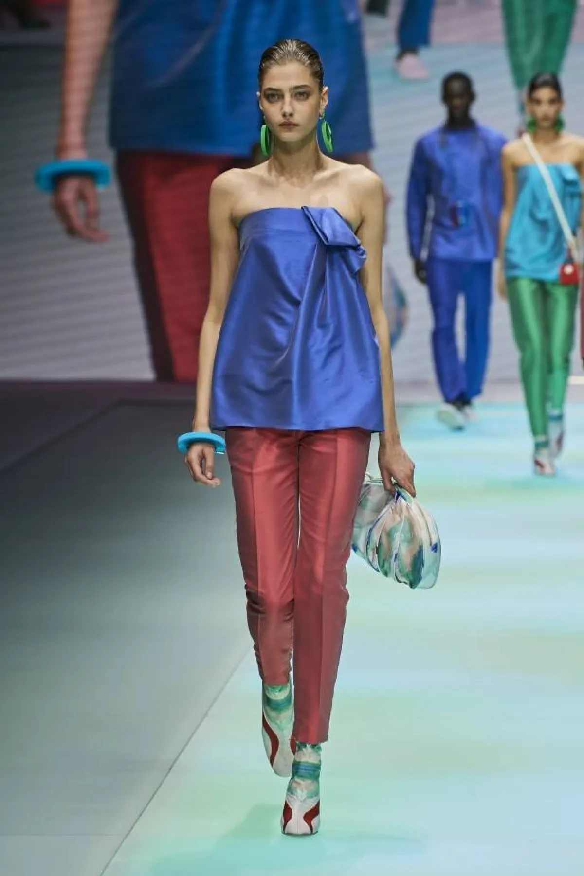 بدلة من أمبوريو أرماني